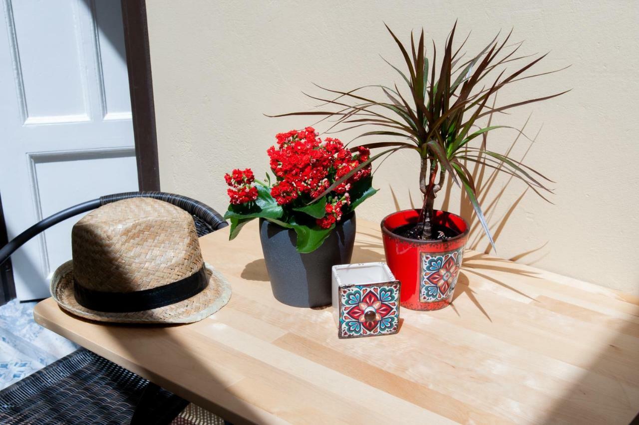 17 Flats And Roof Garden Apartment Athena Bagian luar foto