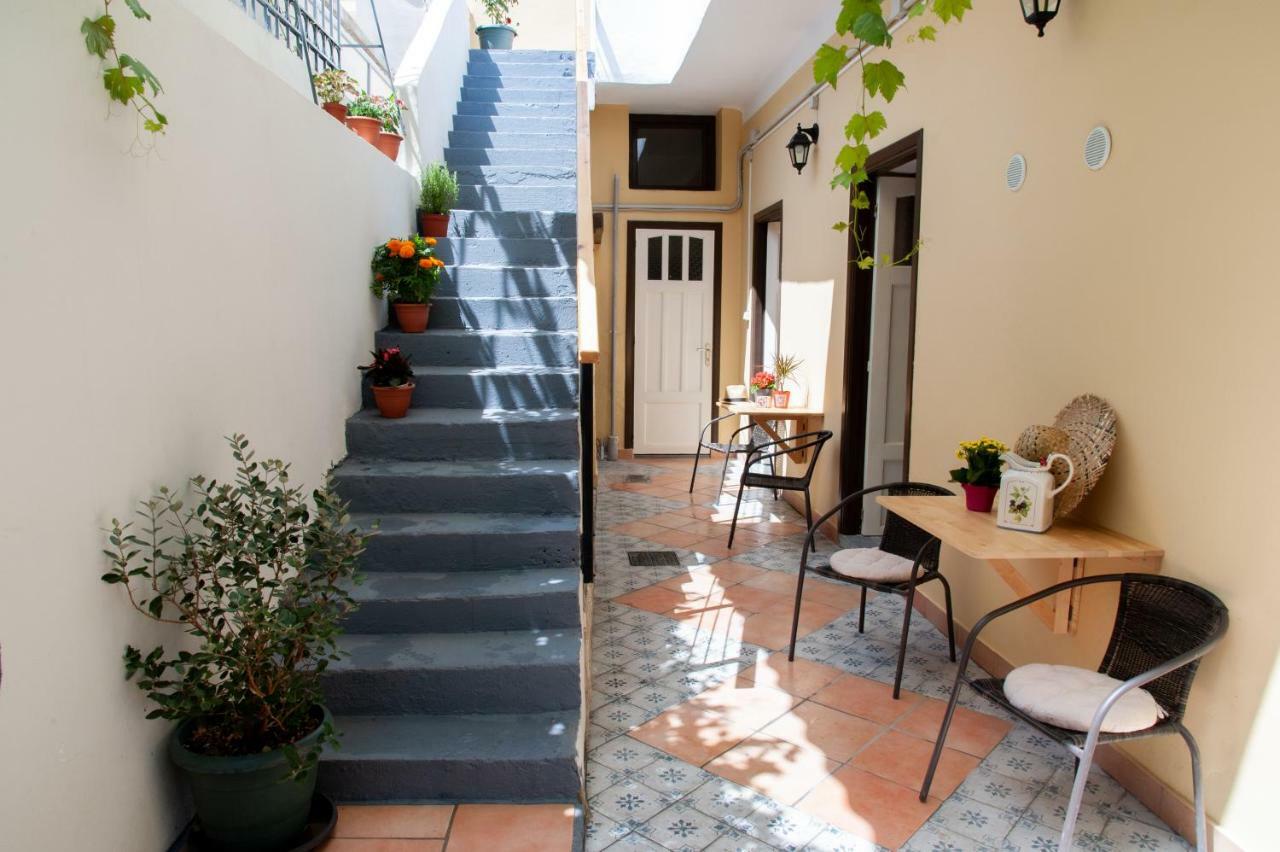 17 Flats And Roof Garden Apartment Athena Bagian luar foto