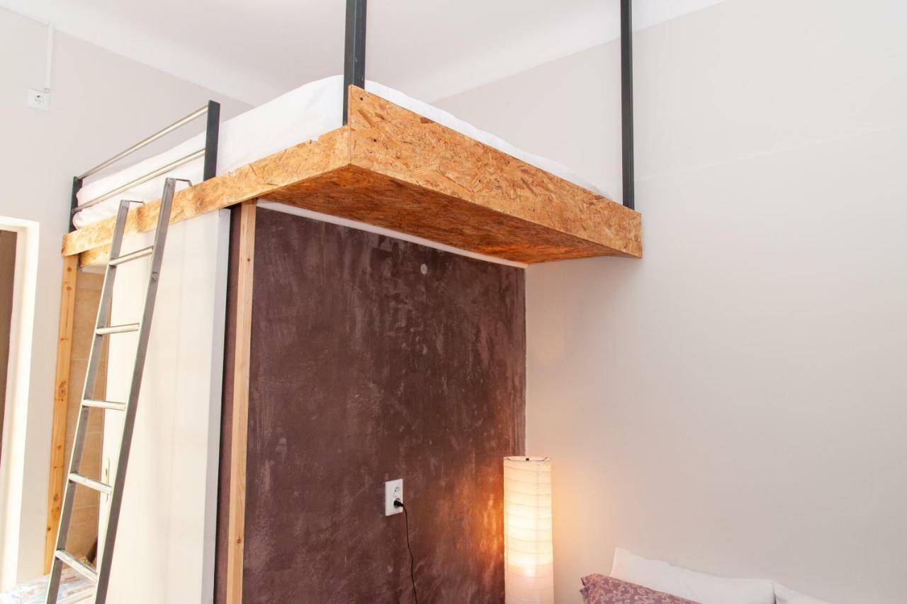 17 Flats And Roof Garden Apartment Athena Bagian luar foto