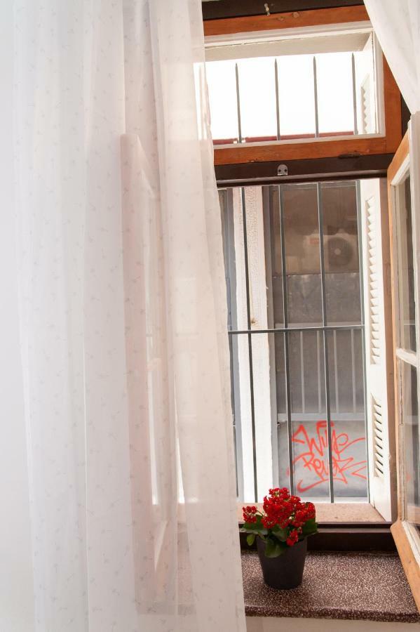 17 Flats And Roof Garden Apartment Athena Bagian luar foto